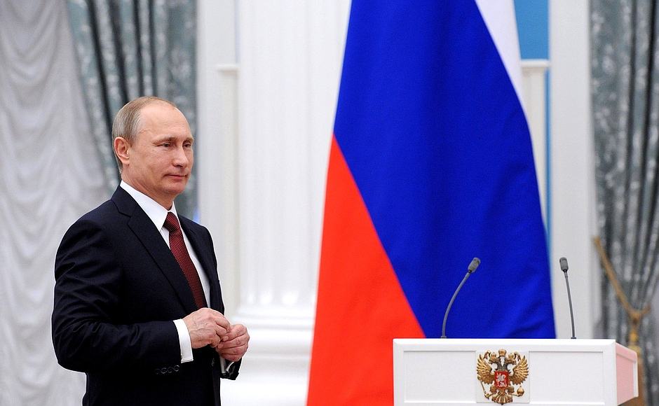 Владимир Путин на церемонии награждения медалью «Герой Труда Российской Федерации»