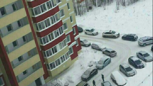 В Югре 13-летний подросток погиб, упав с высотки В Югре 13-летний подросток погиб, упав с высотки