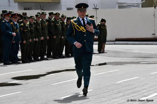 Медали Суворова вручены ликвидаторам сибирской язвы в ЯНАО Медали Суворова вручены ликвидаторам сибирской язвы в ЯНАО