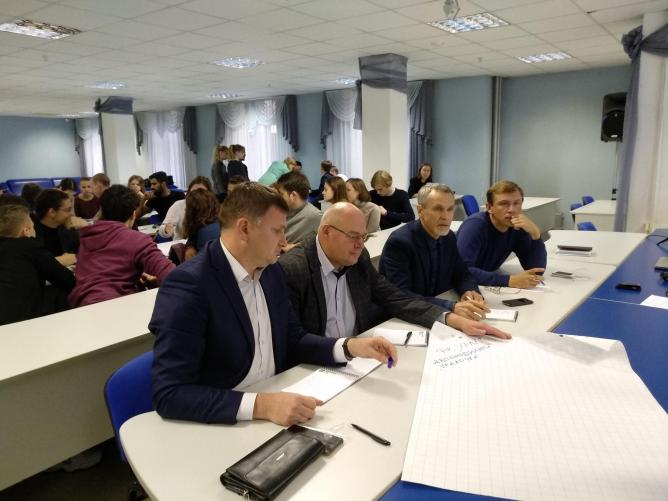 Контрасты «крутого» Екатеринбурга в монологах и диалогах/ Фото: Повестка дня: