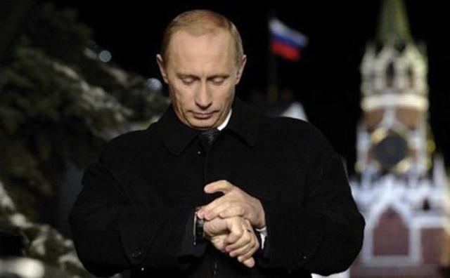 Президент России Владимир Путин поздравил россиян с наступлением нового, 2016 года