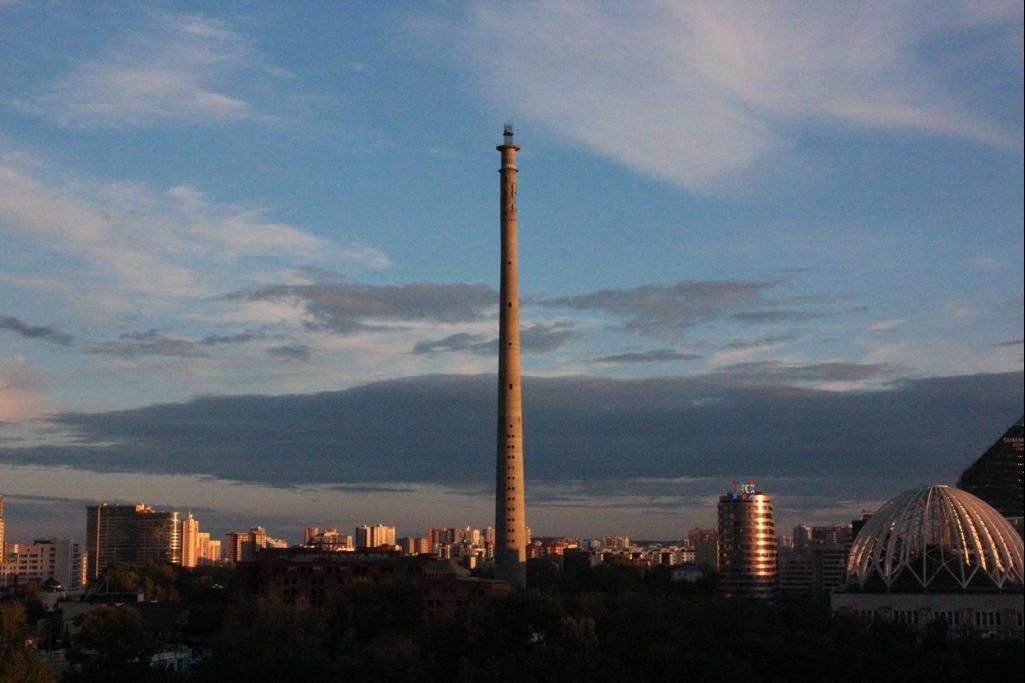 Известные екатеринбургские башни. Телевизионная башня Екатеринбург. Недостроенная телебашня в Екатеринбурге. Башня недострой в Екатеринбурге. Башня Екатеринбург у цирка.