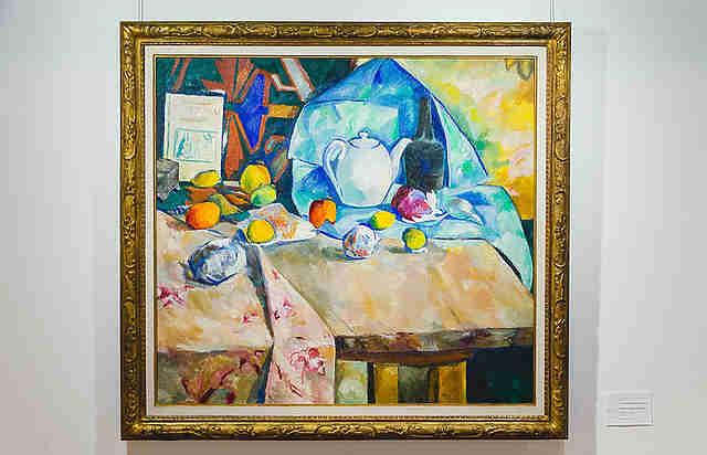 Картина Натальи Гончаровой «Натюрморт с чайником и апельсинами»