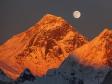 Российская экспедиция отправится на Эверест для капсулирования погибших альпинистов