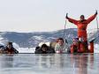 Праздник 23 февраля уральские путешественники встретят на льду Байкала