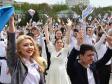 Тысячи уральцев исполнили Вальс Победы