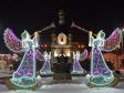 Екатеринбург преображается к Новому году и Рождеству (фото)