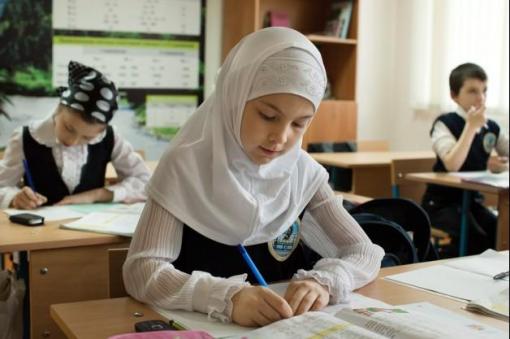 Россияне не против ношения хиджаба в школах