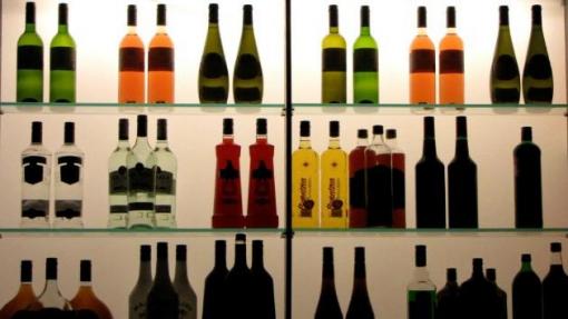 Роспотребнадзор высказался против продажи алкоголя в Сети