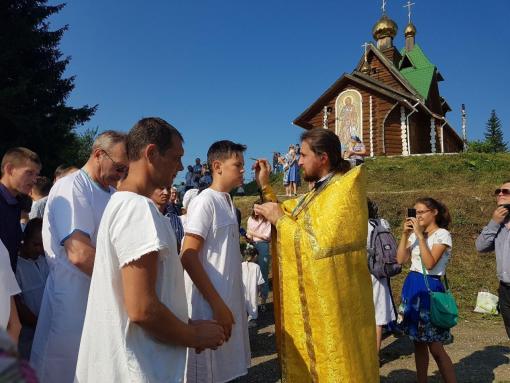 Православные верующие отмечают 1030-летие Крещения Руси