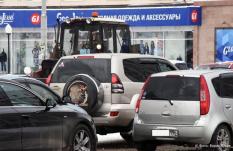 Кабмин предложил повысить пошлины для автомобилистов