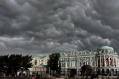 Уральцев предупредили о непогоде в выходные 