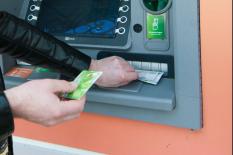 Российские банки просят отложить выпуск новых банкнот из-за санкций