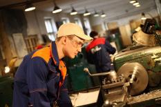 Исследование: 40% зумеров готовы работать на одном месте до 5 лет