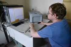 Мошенники все чаще стали взламывать умные колонки