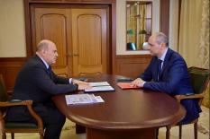 Мишустин и Паслер обсудили промышленность и подготовку кадров на Урале