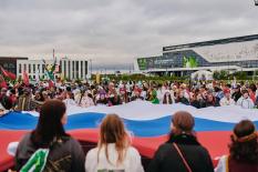Шествии молодежи мира в Екатеринбурге объединило 10 тыс. участников