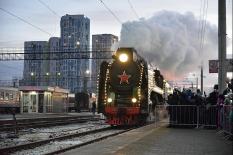 В уральскую столицу из Великого Устюга прибыл сказочный поезд Деда Мороза (фото)