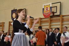 Последние звонки прозвучали в 164 школах Екатеринбурга (фото)