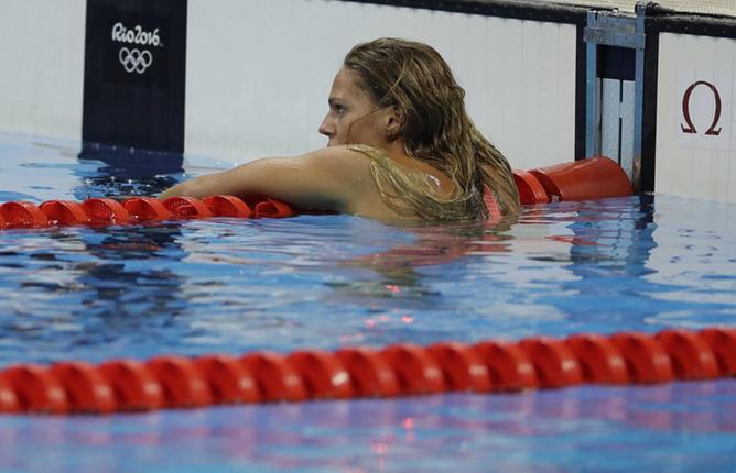 Юлия Ефимова завоевала серебряную медаль в олимпийском турнире по плаванию на дистанции 100 метров брассом