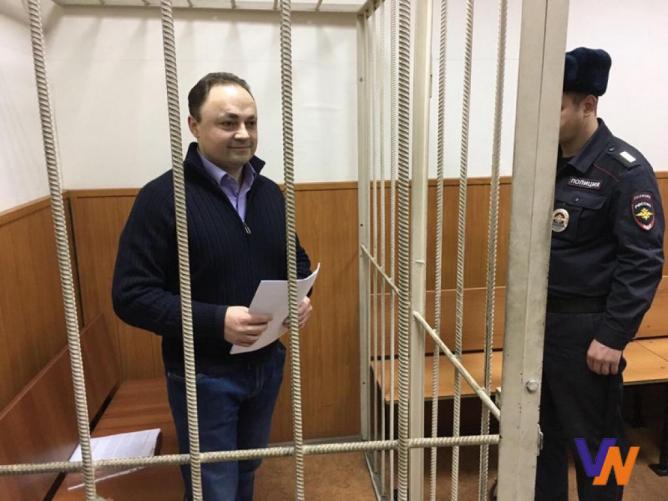 Суд оставил мэра Владивостока под стражей
