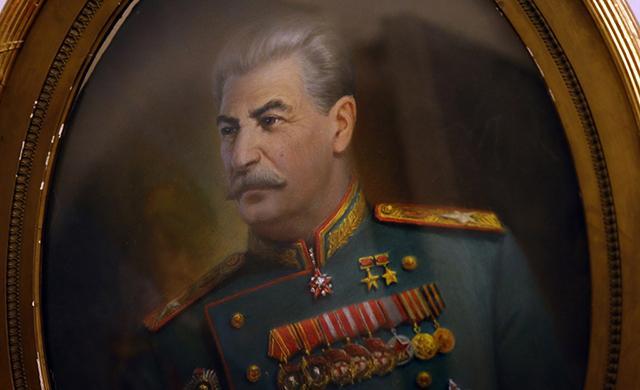 Меняется ли в России отношение к Сталину?