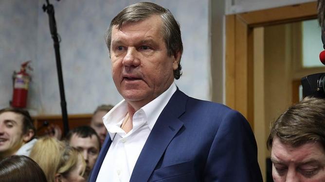 Суд оставил под арестом недвижимость шансонье Новикова