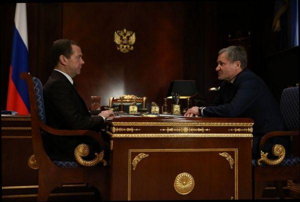 Встреча Кокорина и Медведева