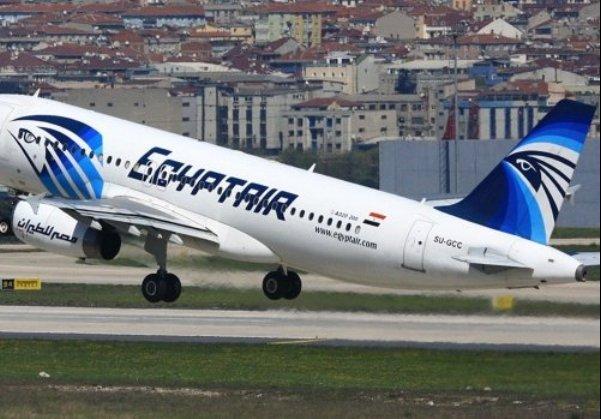 на борту EgyptAir произошел взрыв