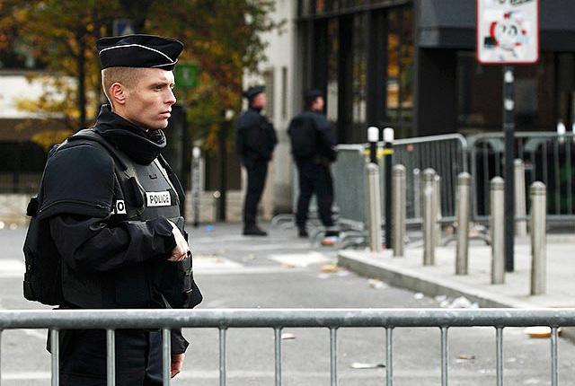 Установлена личность еще одного террориста, который приехал в Париж как беженец