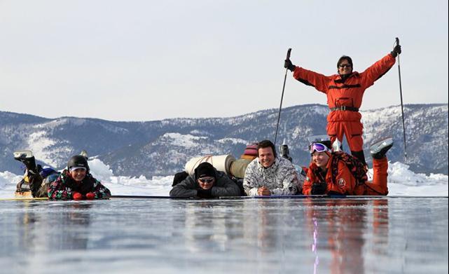 Праздник 23 февраля уральские путешественники встретят на льду Байкала
