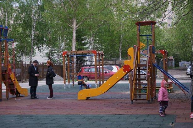 В Екатеринбурге разгорелся конфликт вокруг сноса детской площадки