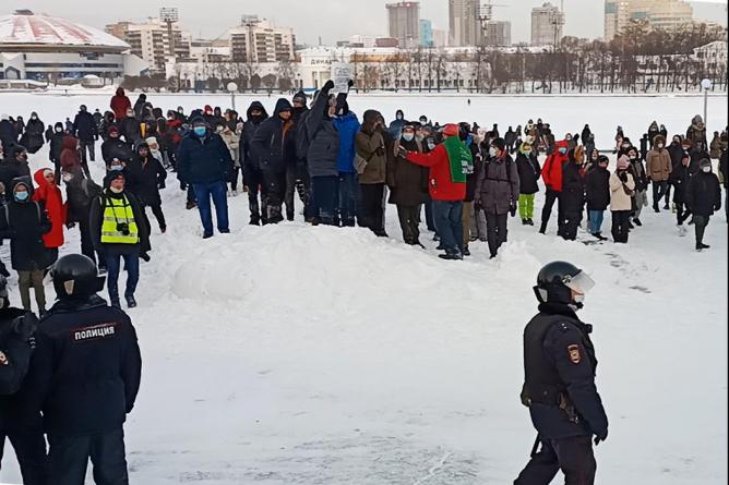 Протесты на фоне уральского климата, в том числе политического / Фото: Екатеринбург 23.01.2021. Б. Ярков